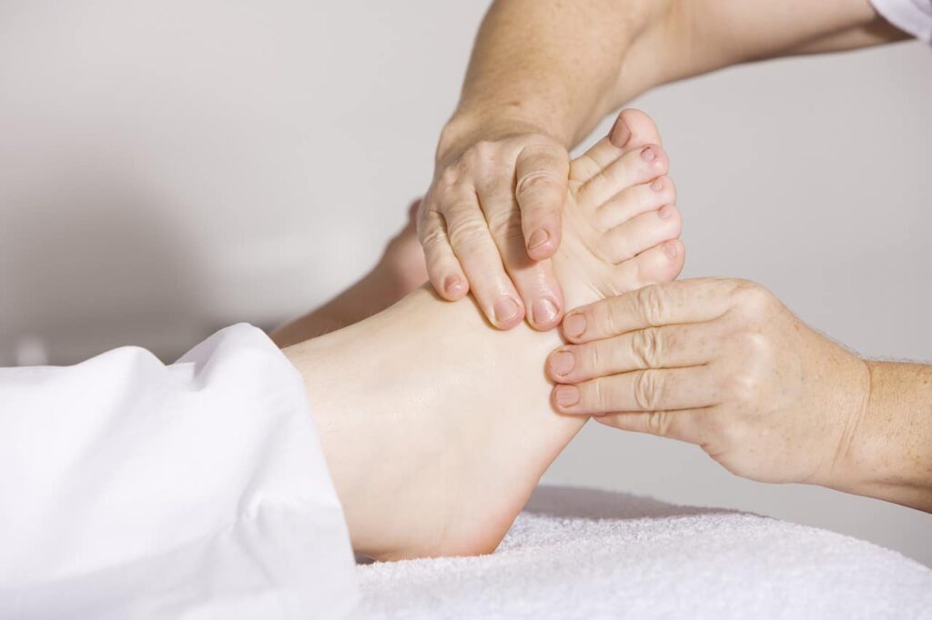 Six Benefits of Hand and Foot Massage! 